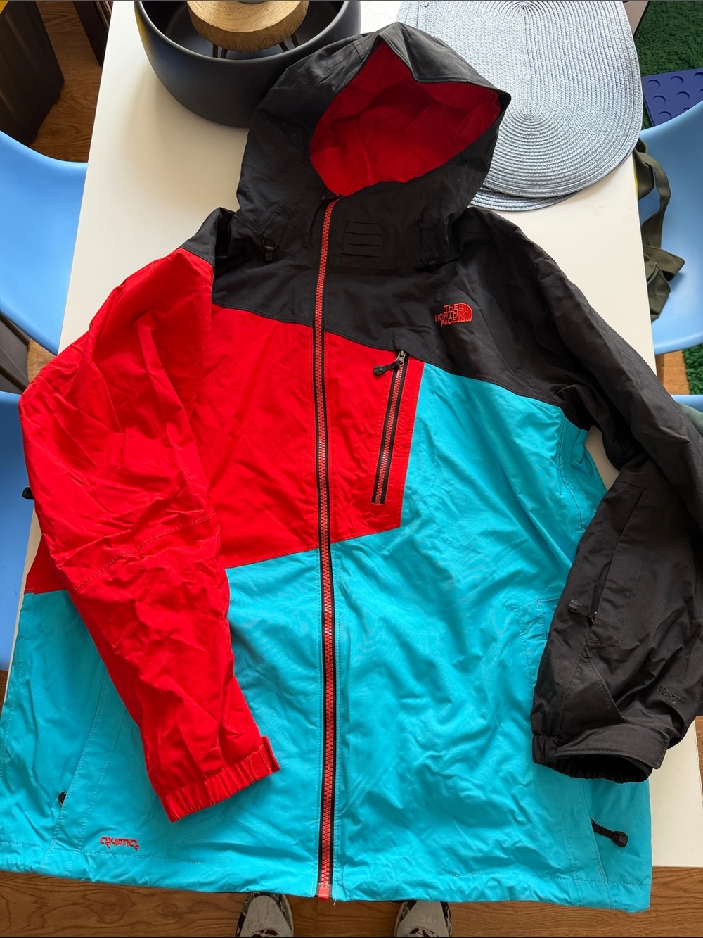The North Face Men’s Red/Teal/Black Colorblock Ski Jacket